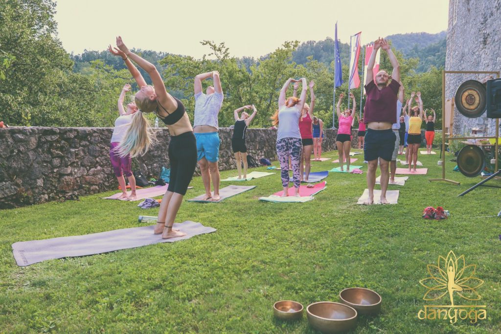 DanYoga 108 pozdravov soncu 2018_29