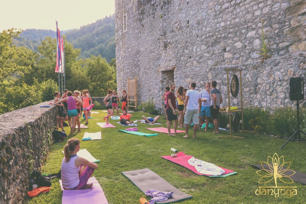 DanYoga 108 pozdravov soncu 2018_30