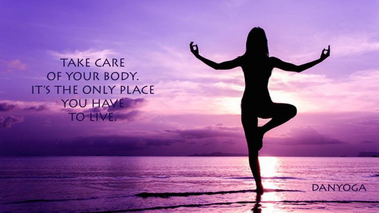DanYoga Skozi redne prakse joge, se naučimo poslušati sebe, svoje telo, svoje misli, svoj um. Spoznavamo svojo notranjost in signale, ki nam jih telo sporoča vsak dan. Joga je lahko preprosto ali zahtevno urjenje, terapija, življenjski slog, duhovna izkušnja in nenazadnje vir zadovoljstva. Veliko je razlogov zakaj je dobro in priporočljivo izvajati jogo.